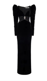 SCHLANKES MAXIKLEID AUS SAMT MIT SCHAFSBEINE-ÄRMELN IN SCHWARZ